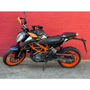 KTM Duke 390, 2022, 24825km, registered until 23/11/2025, Fully serviced, 6 months dealer warranty, $56 per week for 30 months and NO DEPOSIT.