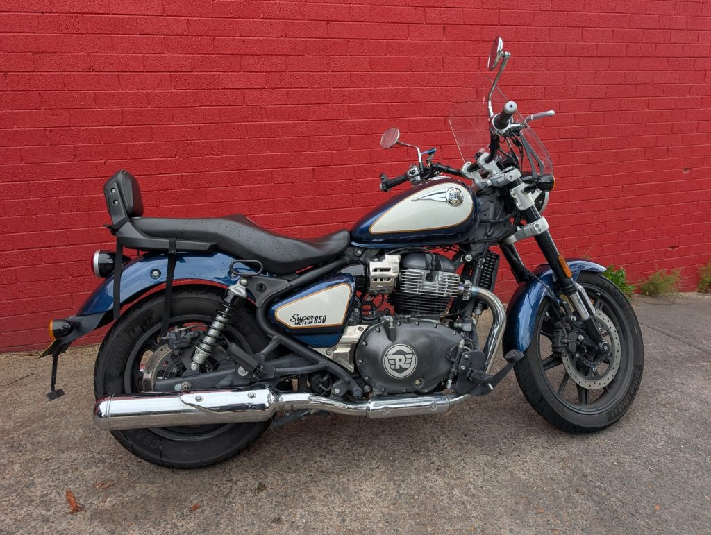 Royal Enfield Super Meteor 650, 2023, Pure Cruising. Registered until 16/01/2027, 14866km only.