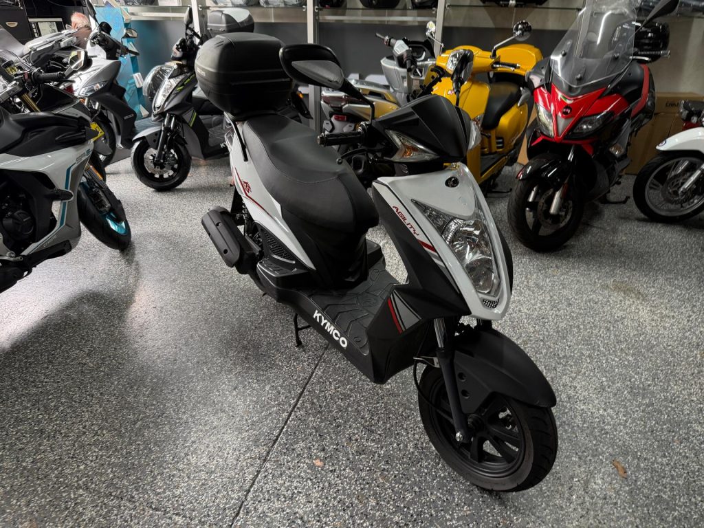 Kymco Agility RS 125, 2023, 12 Months rego, 2499km only.