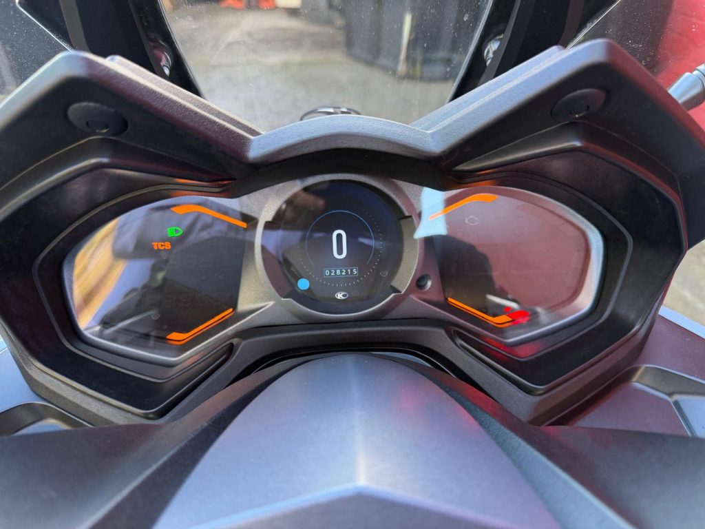 KYMCO AK550 PREMIUM, 2024, REGO 20/06/2027, AS NEW, 28215 HWY kilometres.